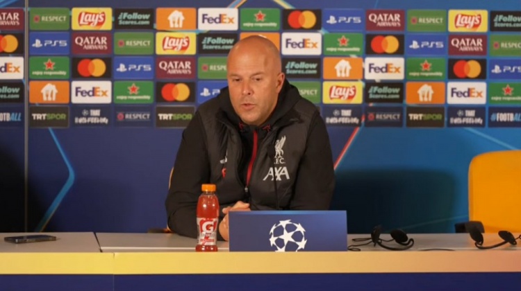 斯洛特：一开始就明确想要伊萨克和埃基蒂克 我们能防守定位球