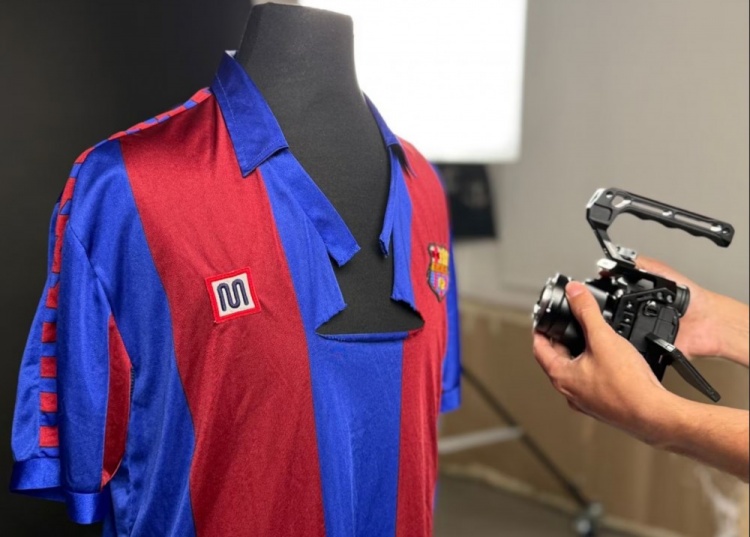 阿斯报：马拉多纳生前多件物品将被拍卖，含对阵毕巴被撕破球衣