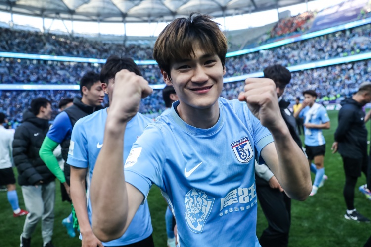 足球报：英博每年有5000万的保底资金，两家新股东出资千万级别